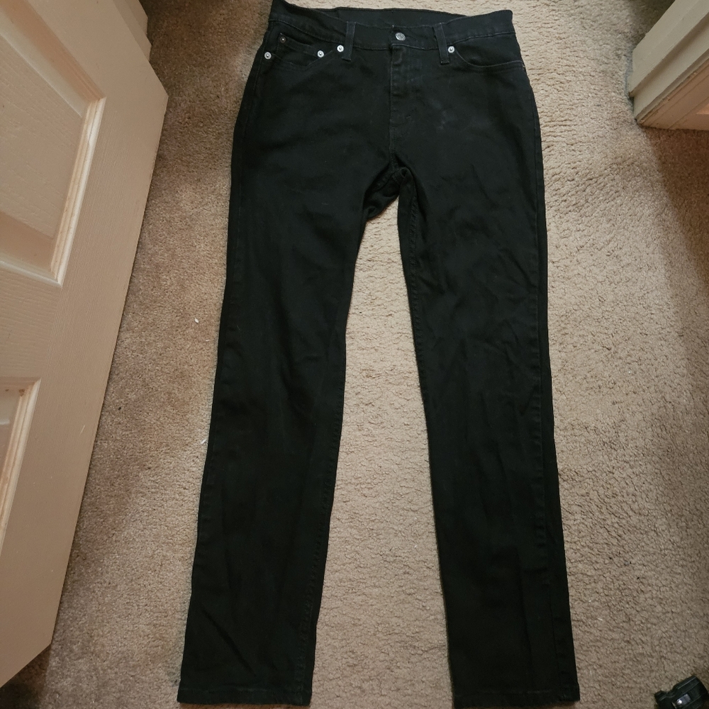 Levis Jeans - Picture 1 of 4